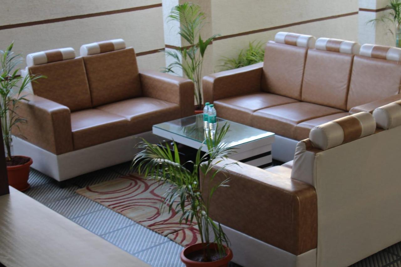 Hotel Prime Classic Shamshabad Exterior foto