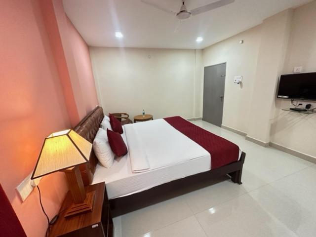 Hotel Prime Classic Shamshabad Exterior foto