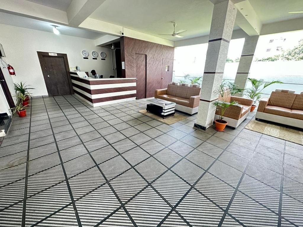 Hotel Prime Classic Shamshabad Exterior foto